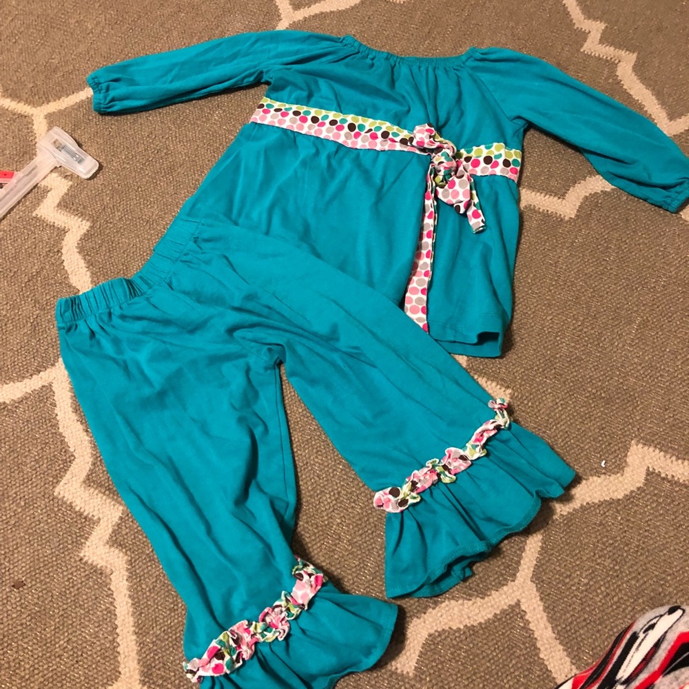 12 months smocked auctions 2pc set
